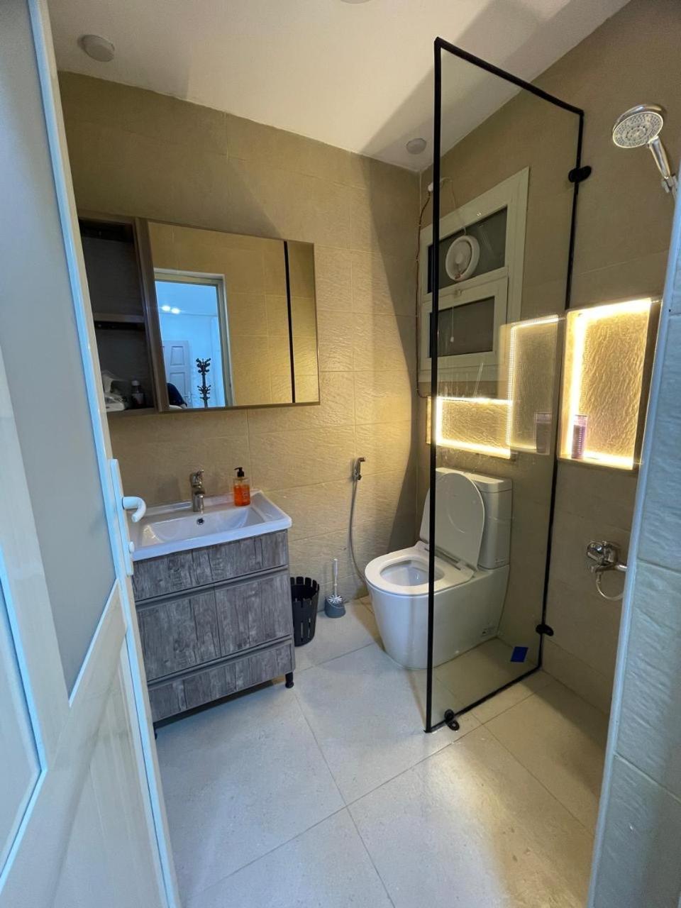 In Almaadi Corniche في كورنيش المعادي Apartment